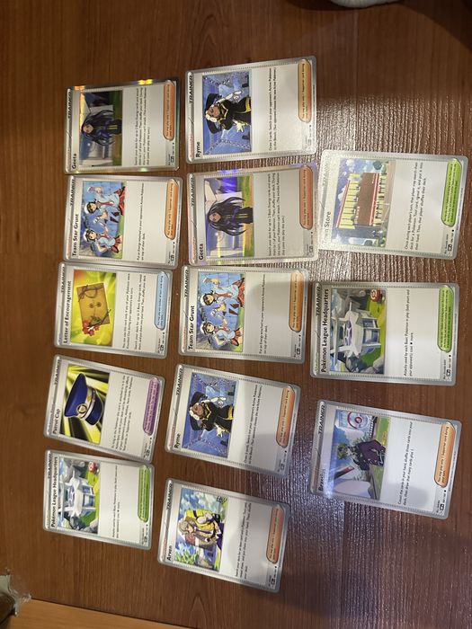 Pocemon карти редки и не редки