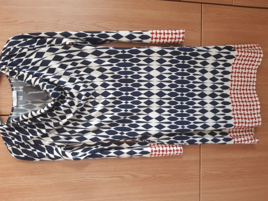 Rochii de la Zara, Etic, Promod