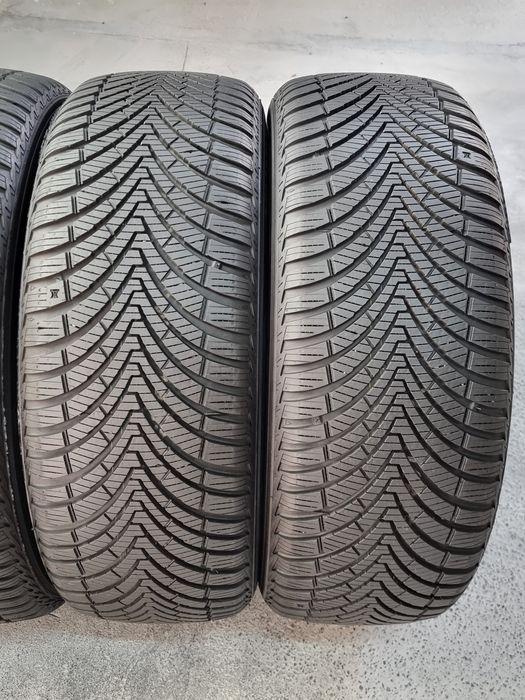 "Dot 23" 215/50/18 Kumho 4Броя: 650лв 7мм на 500км!