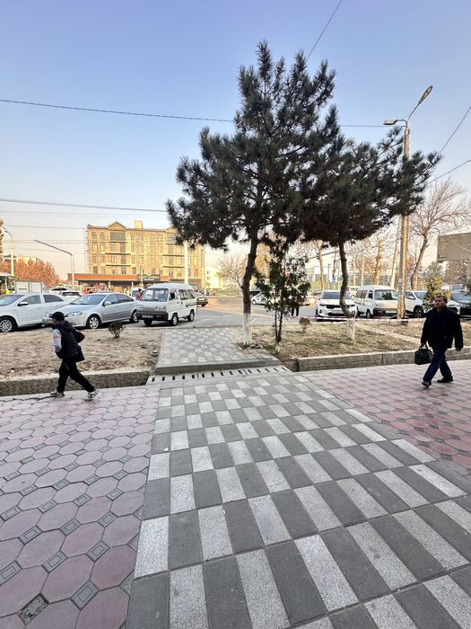 Продается Сергели Dehqon bozori коммерческое помещение !