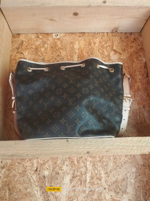 Geanta Originala Louis Vuitton piele. Tara de fabricati Franta.