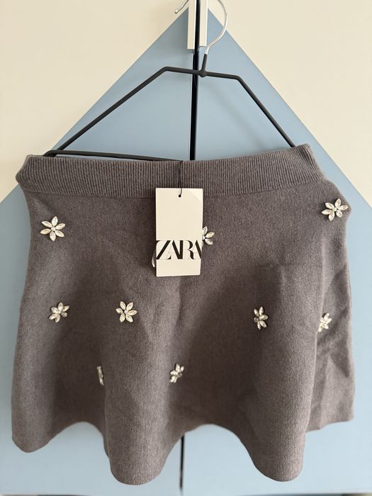 Чисто нова пола Zara, размер S