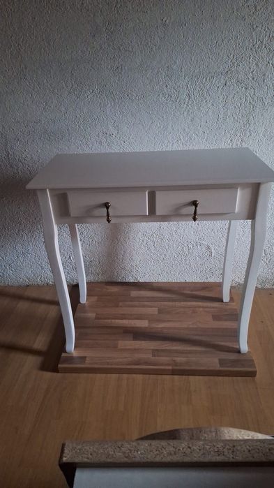 consola alba cu oglinda