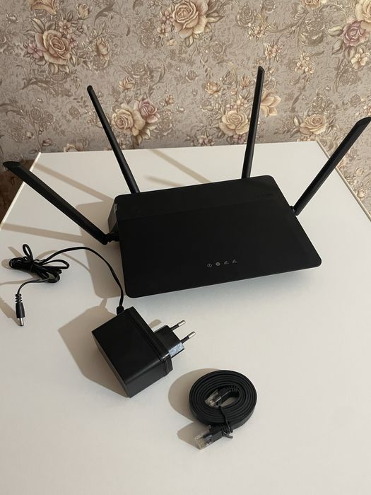 Продается роутер DLink dir-878