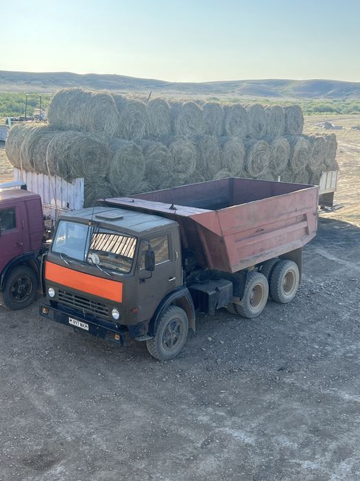 Самосвал камаз.