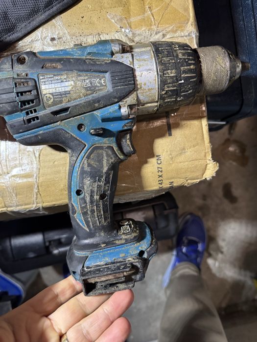 Autofiletanta makita DHP 458 mandrina metalica