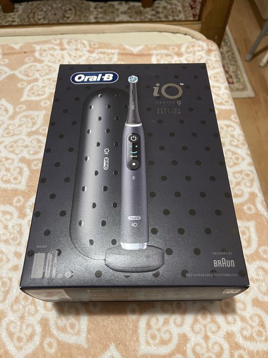 Periuta electrica Oral B IO9 Black Edition