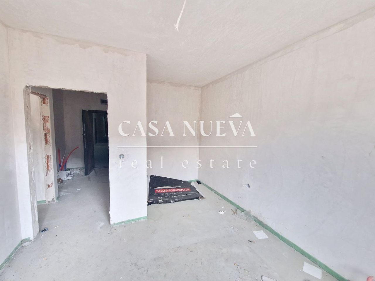 Продава се Двустаен апартамент в Перник, Изток - 70 кв.м за 1243 €/кв.м - Снимка #3