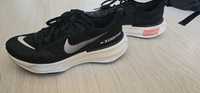 Nike ZOOM Performance invincible 3 42.5 black