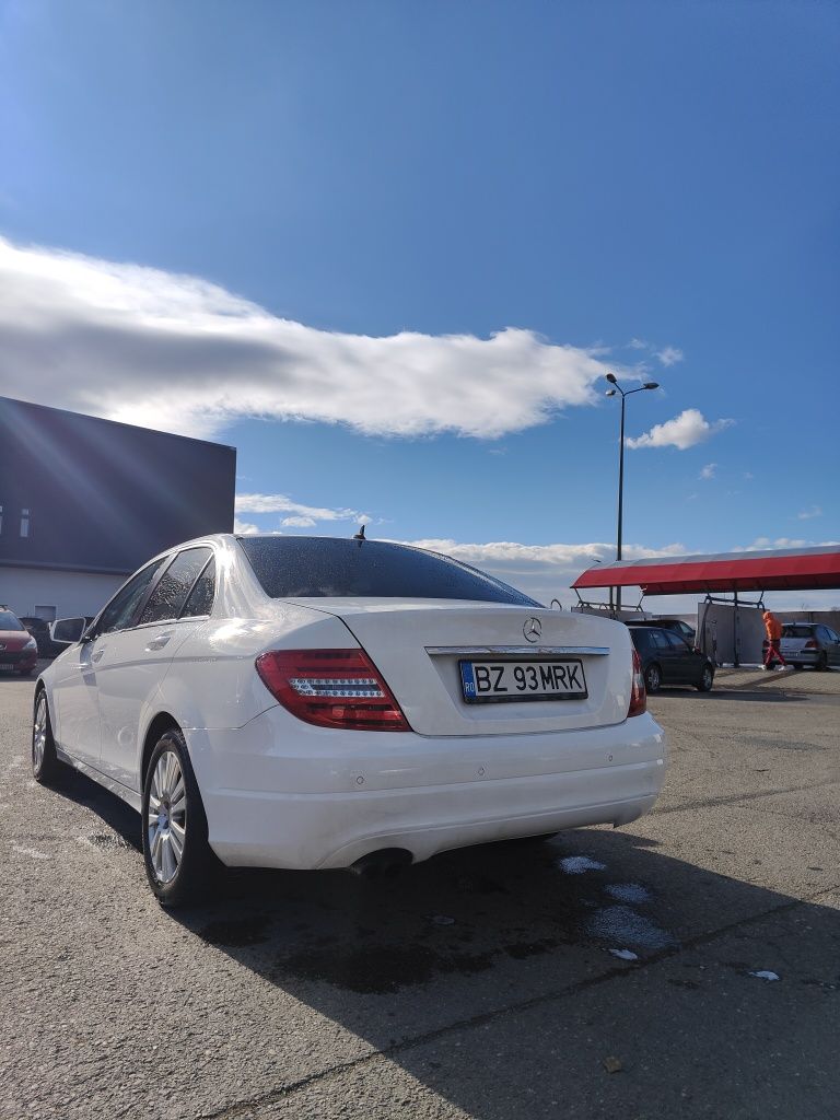 Vând Mercedes C Class Facelift