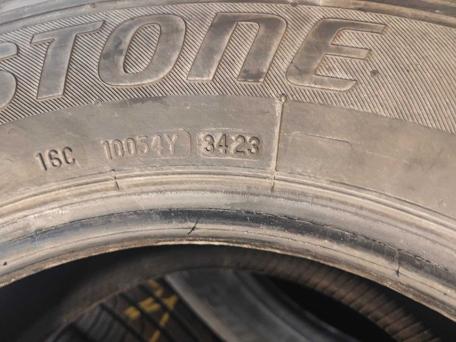 2бр.летни гуми 235/65/16C Bridgestone