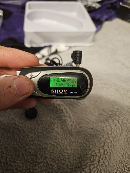 Vând mp3 SHOV baza de baterie