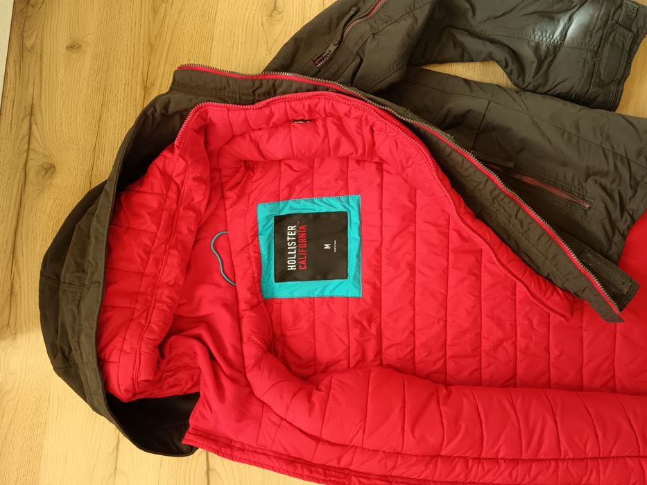 яке Hollister с две качулки