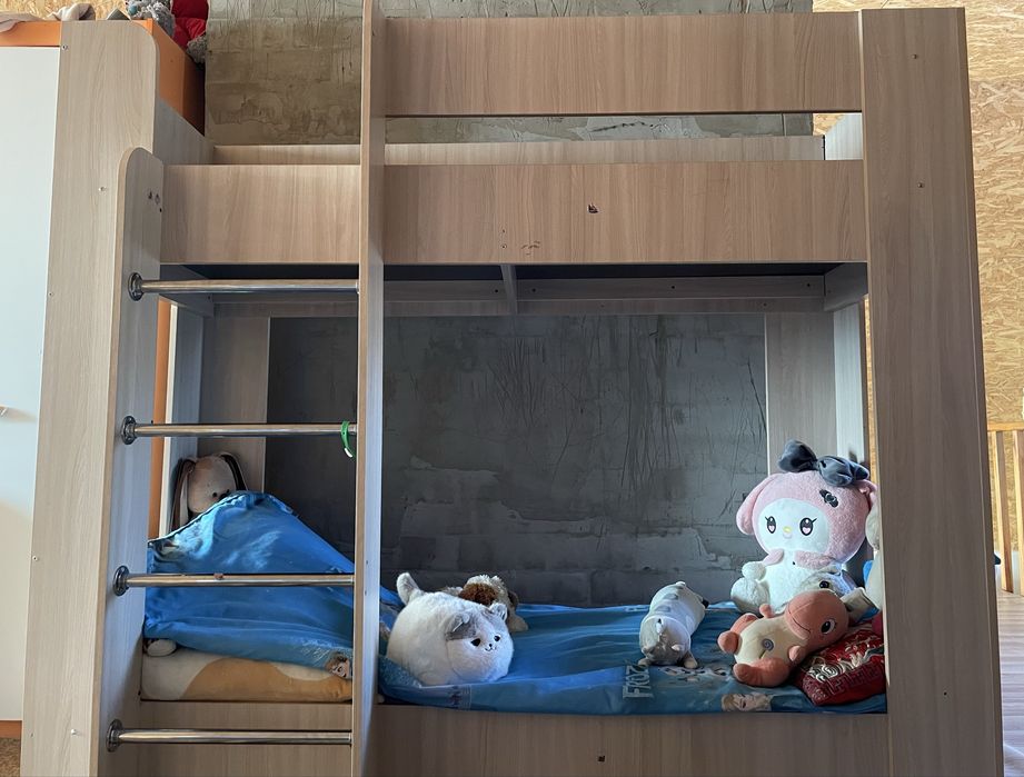 Продам двухъярусную кровать