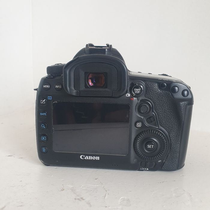 Canon mark4 сотилади