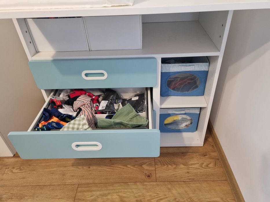 Masa infasat IKEA SMÅSTAD + Saltea VÄDRA