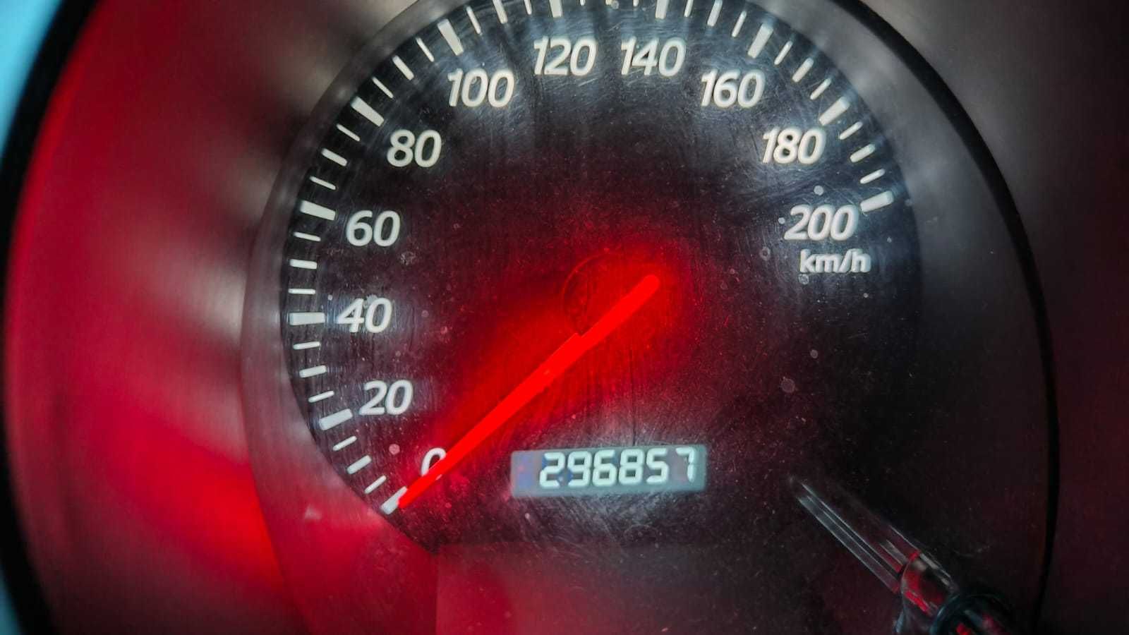 Suzuki Grand Vitara 1.9 Diesel 4x4 – 2007 – 4500€ Negociabil