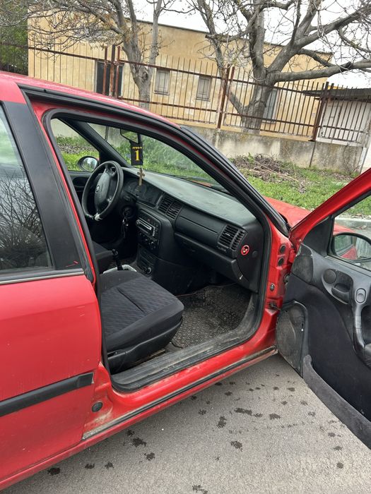 Продавам opel bektra B на части 2.0 бензин 136 коня