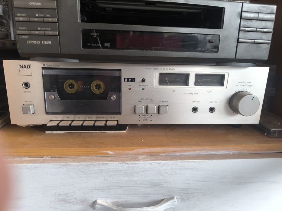 NAD 6020 Касетъчен дек
