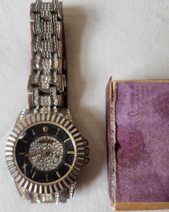 Кварцевые наручные часы "ROLEX", "MICHAEL KORS" , "SWAROVSKI"