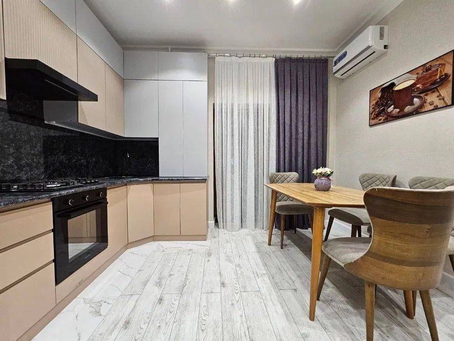 Сдается 2 ком Паркентский рынок.