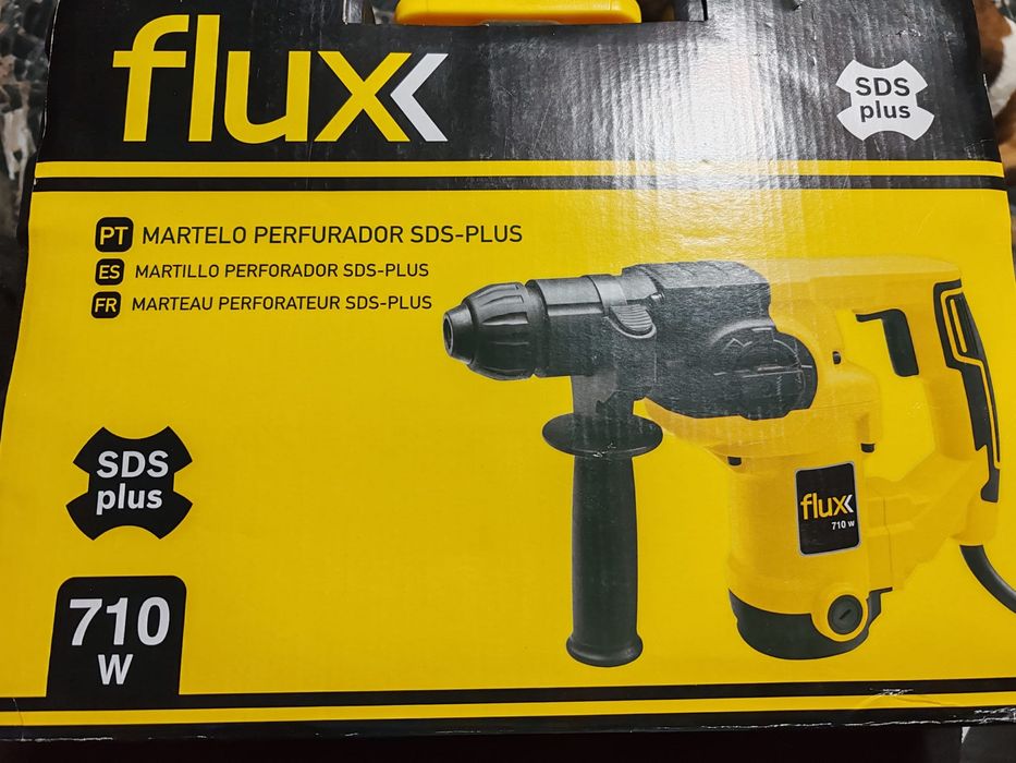 VAND ciocan rotopercutor Flux 710W