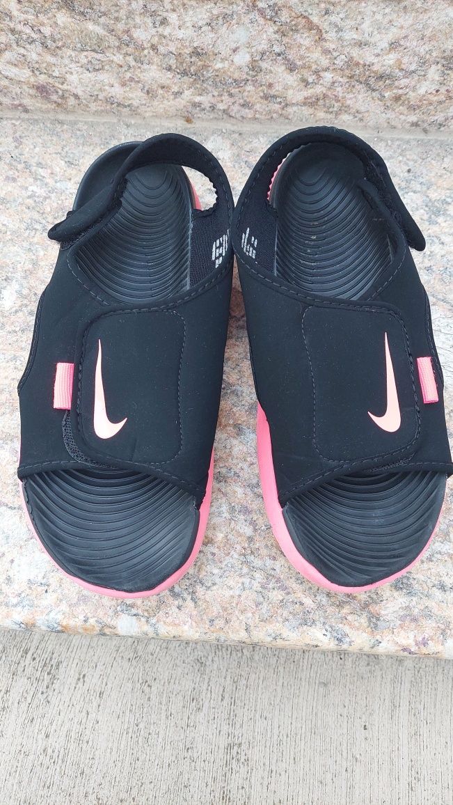 Сандали Nike ном.37.5