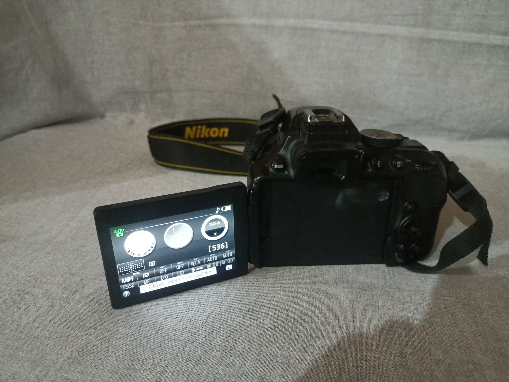 Продам камеру Nikon d5300 (пробег 19709)