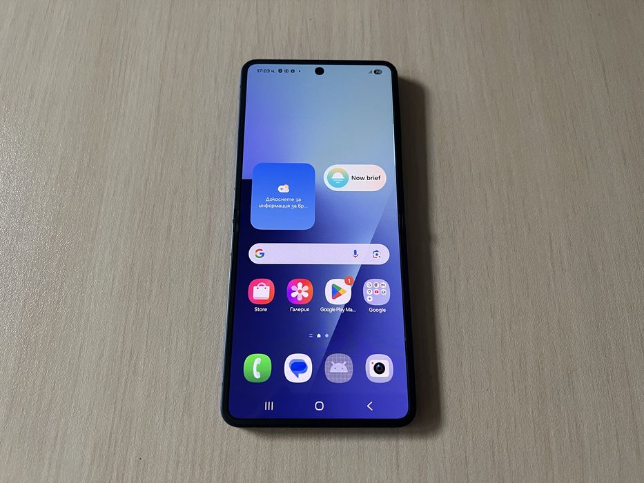Продавам Samsung Galaxy Z Flip7 256/12GB