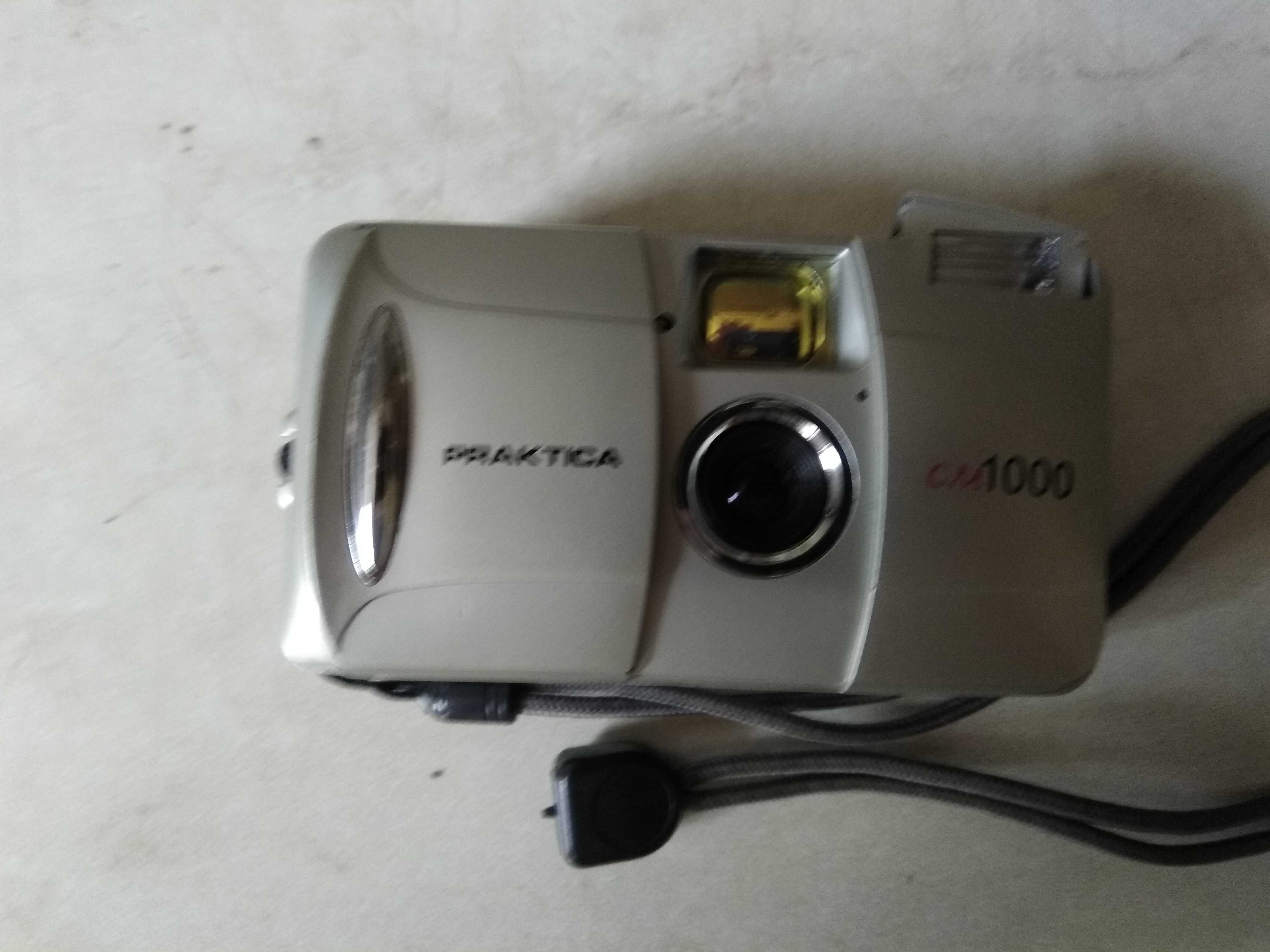 Продавам компактна камера ПРАКТИКА СМ 1000