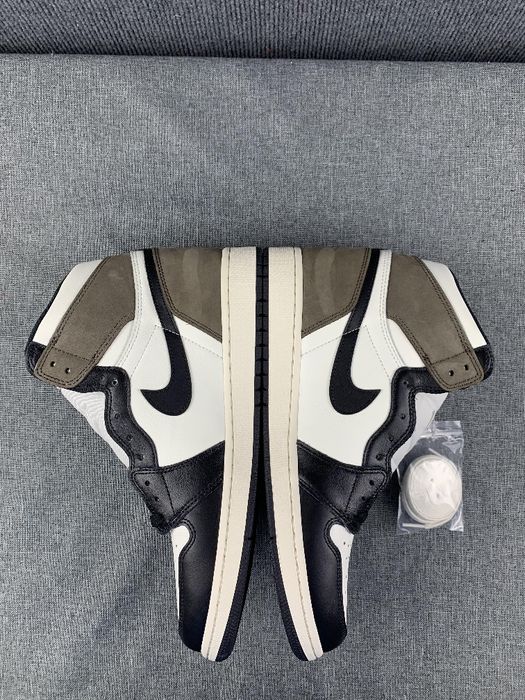 Jordan 1 Retro High Dark Mocha