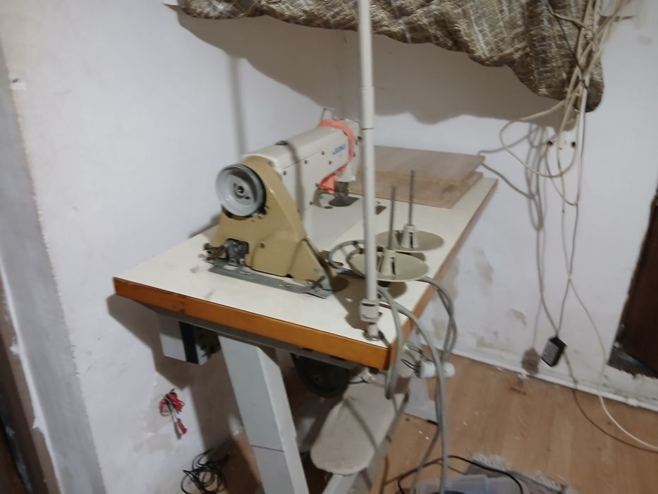 Vând mașină de cusut juke electrica detalii la nr de telefon