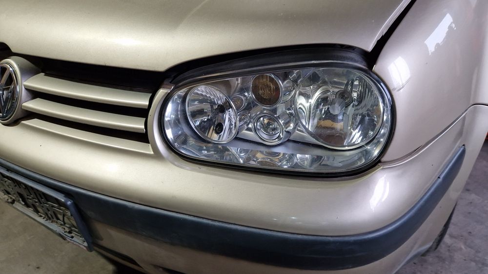 Far stanga dreapta Vw Golf 4