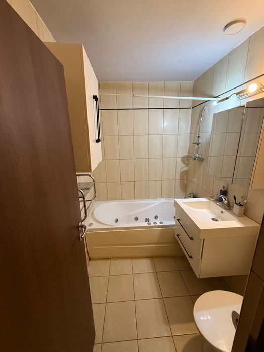 Apartament cu doua camere complet mobilat