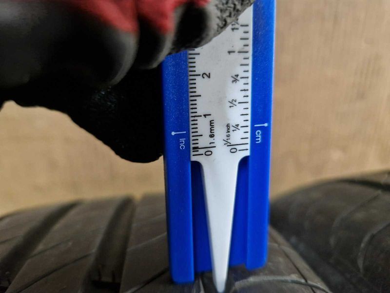 2 Michelin R16 195/55
летни гуми
DOT4621
