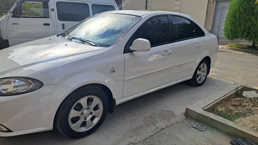 Jentra 2019yil toza 59.000km yurgan