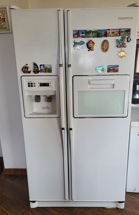 Frigider Samsung Side-by-Side