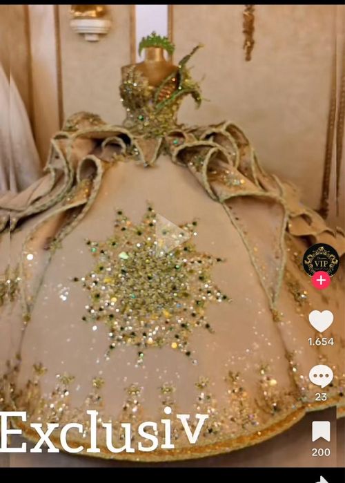 Vand rochie de mireasa
