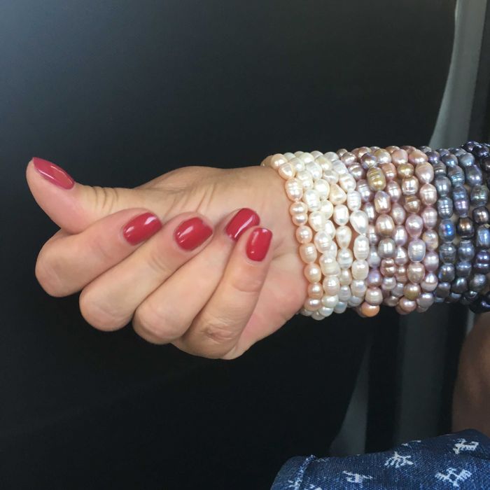 Bratara Perle cultura formata din 15 siraguri Cadou, ambalate frumos