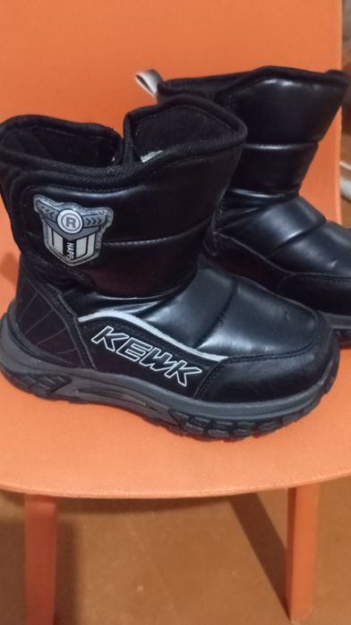 Зимние ботинки на мальчика рр 28