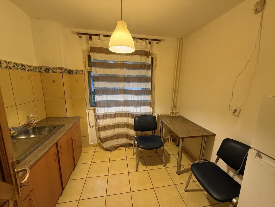 Apartament doua camere semidecomandat Rovine parter