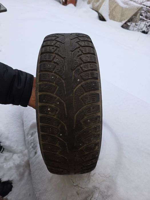Продаю зимные шины б/у