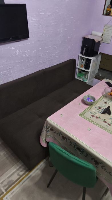 Продаётся диван в хорошем состоянии