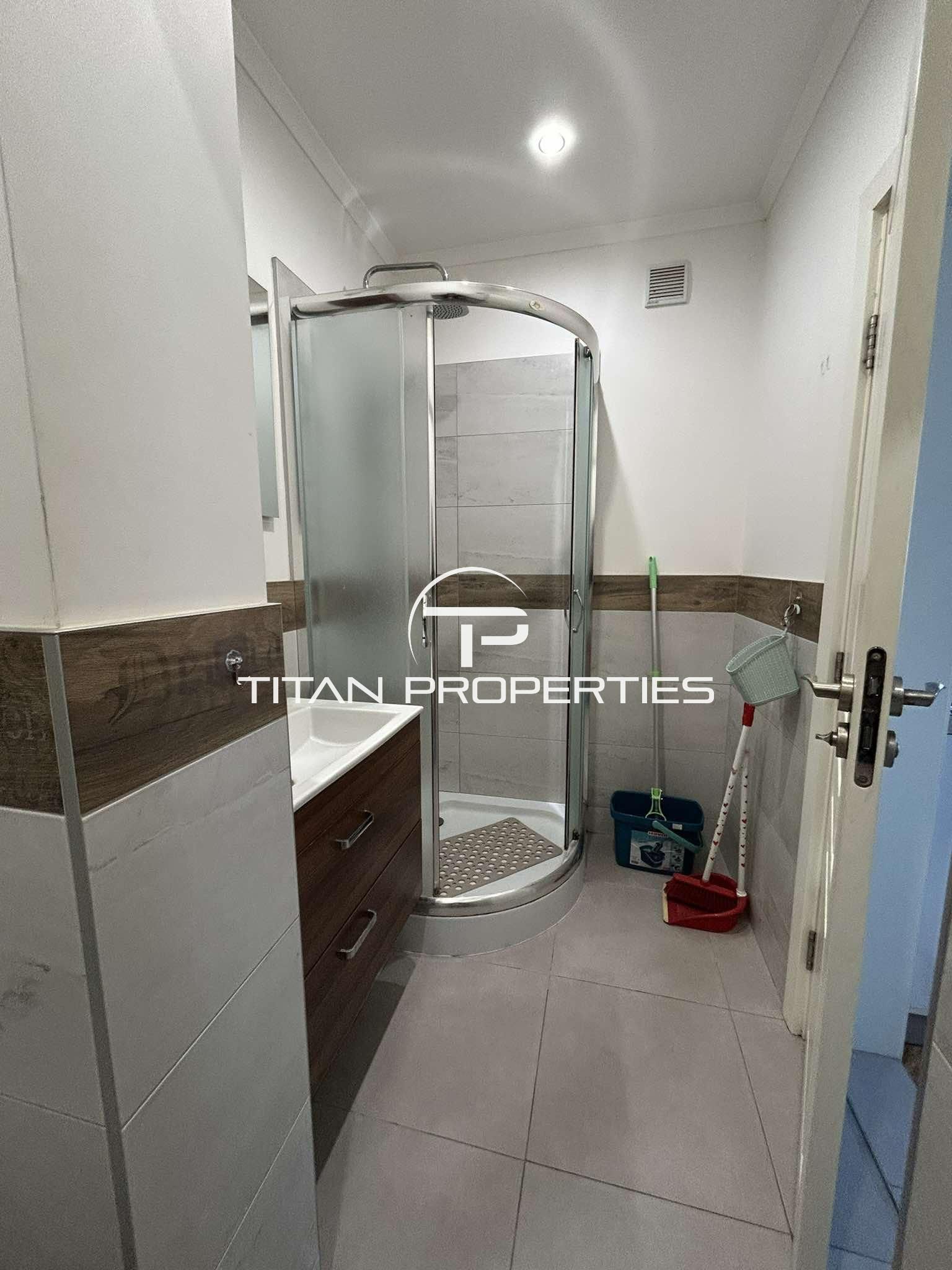 Двустаен апартамент, под наем, Център