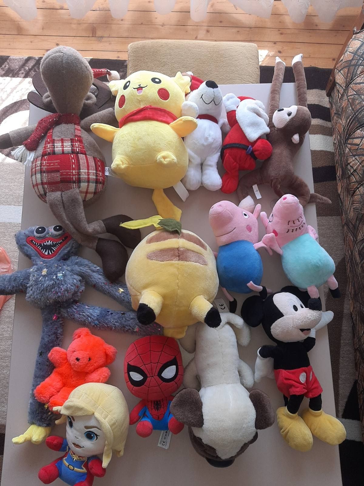 Плюшени играчки герои