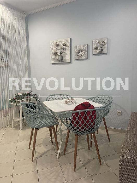 Дава се под наем Двустаен апартамент в Варна, Център - 62 кв.м за 450 € - Снимка #2