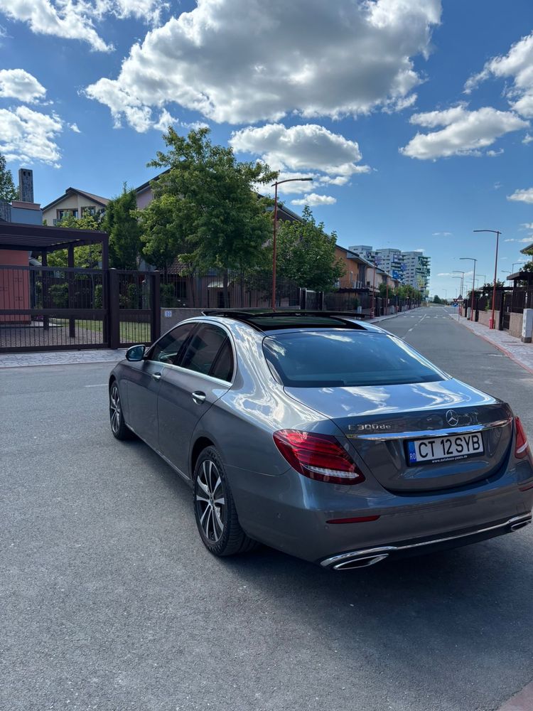 Mercedes benz E class 300 DE