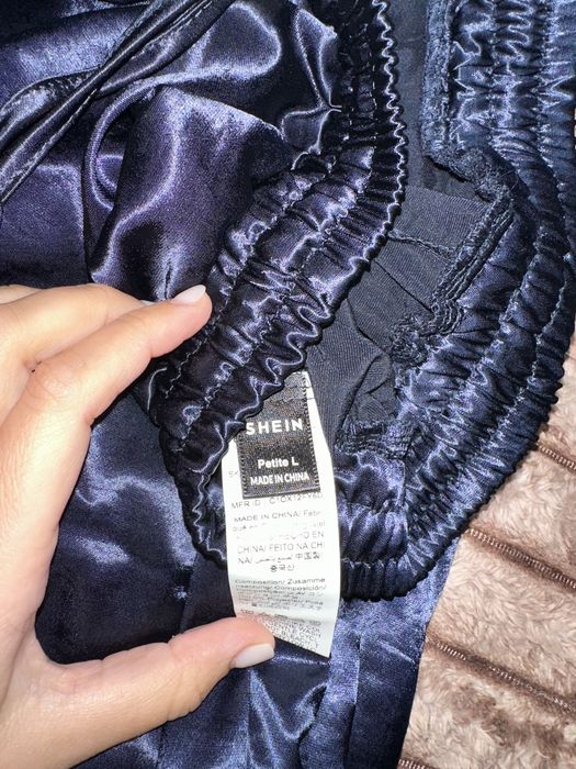 Pantaloni ,nu sunt bunbac 100%