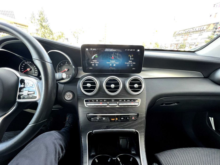 Mercedes-Benz GLC 220d 4MATIC AMG Line – Garanție 2025, Webasto
