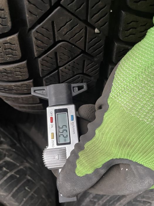 anv M+S 225/60/18 Pirelli/Vredestein